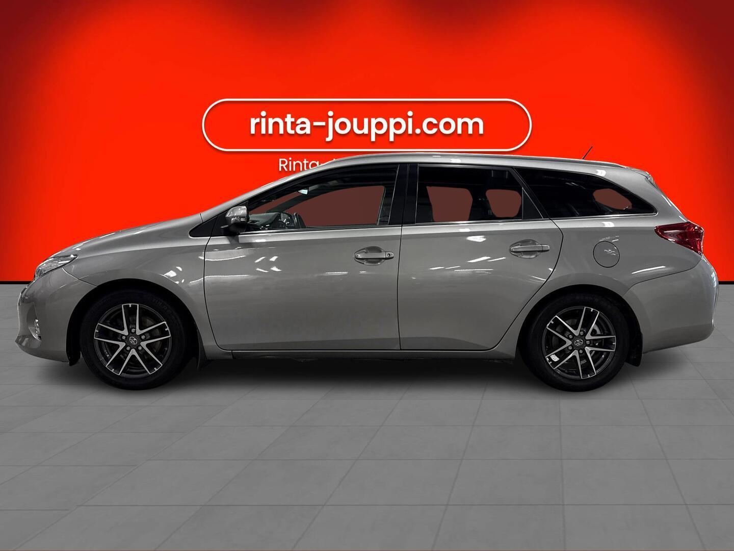 TOYOTA Auris 2014