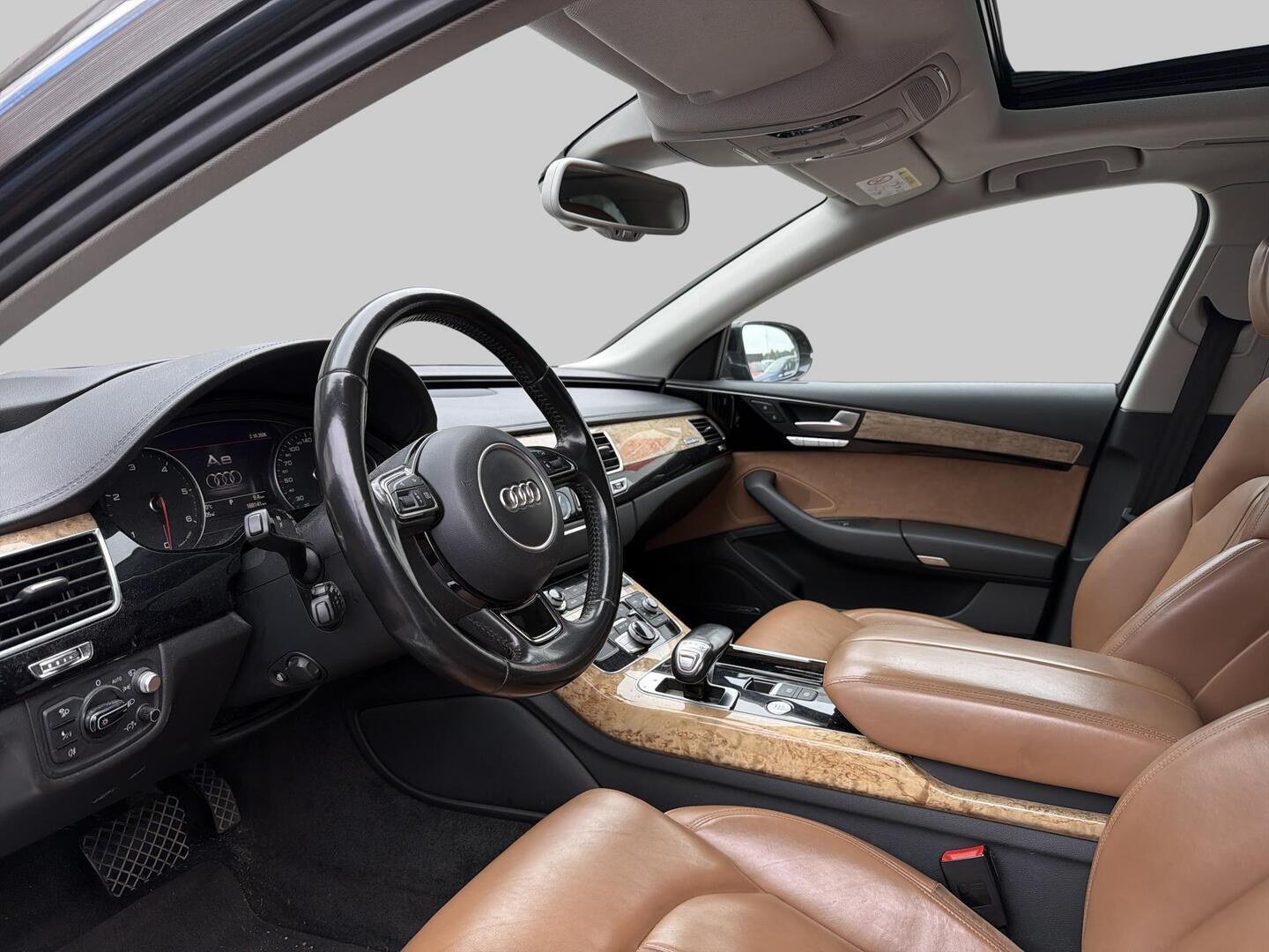 AUDI A8 2016
