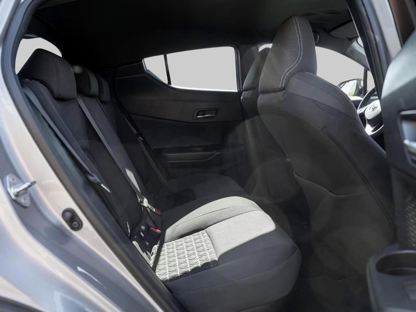 TOYOTA C-HR 2021