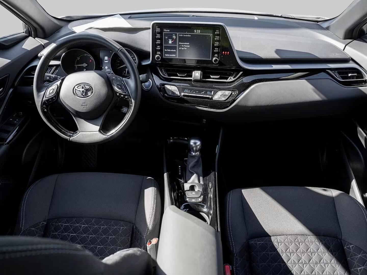 TOYOTA C-HR 2021