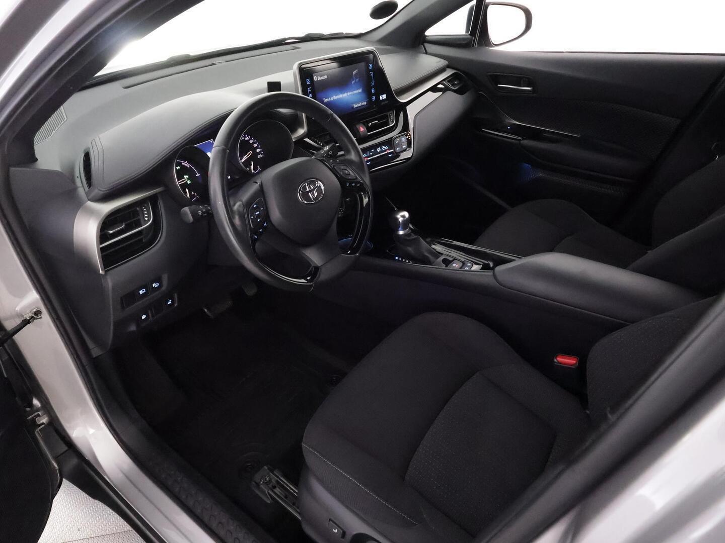 TOYOTA C-HR 2019