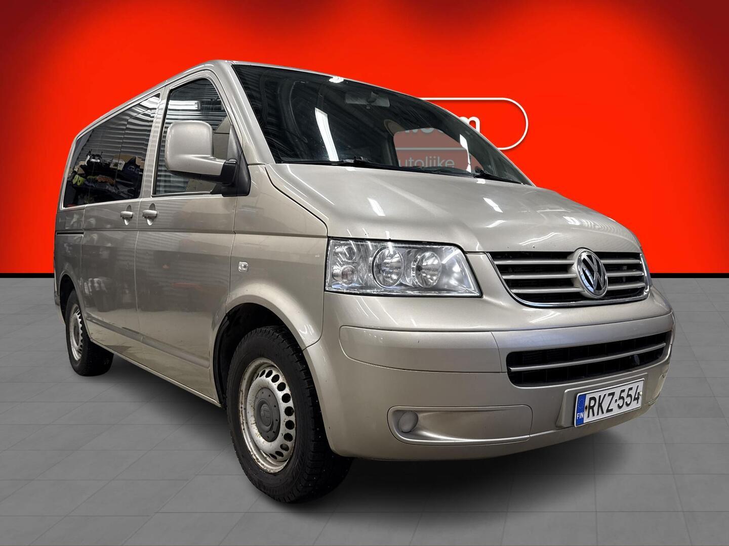 VOLKSWAGEN Caravelle 2005