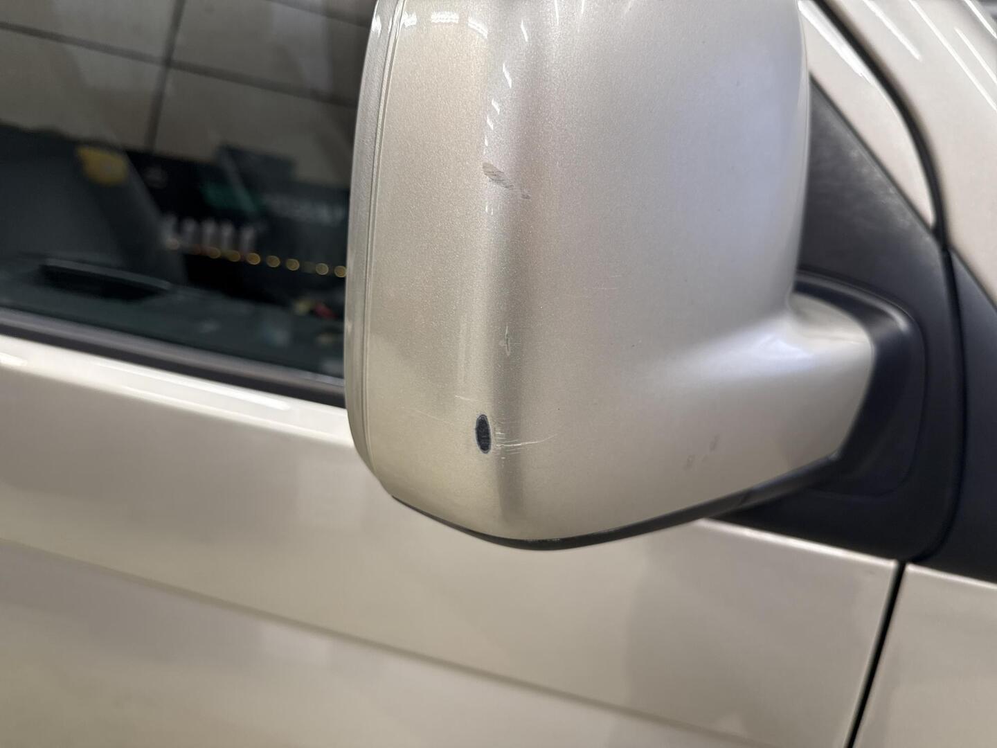 VOLKSWAGEN Caravelle 2005