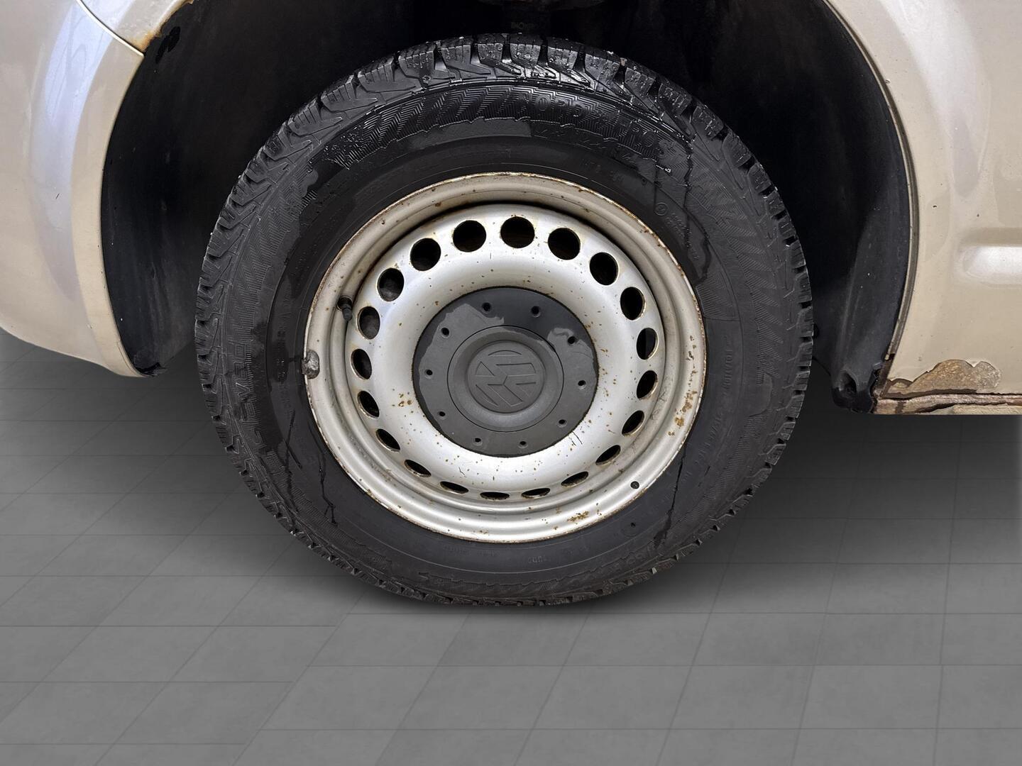 VOLKSWAGEN Caravelle 2005