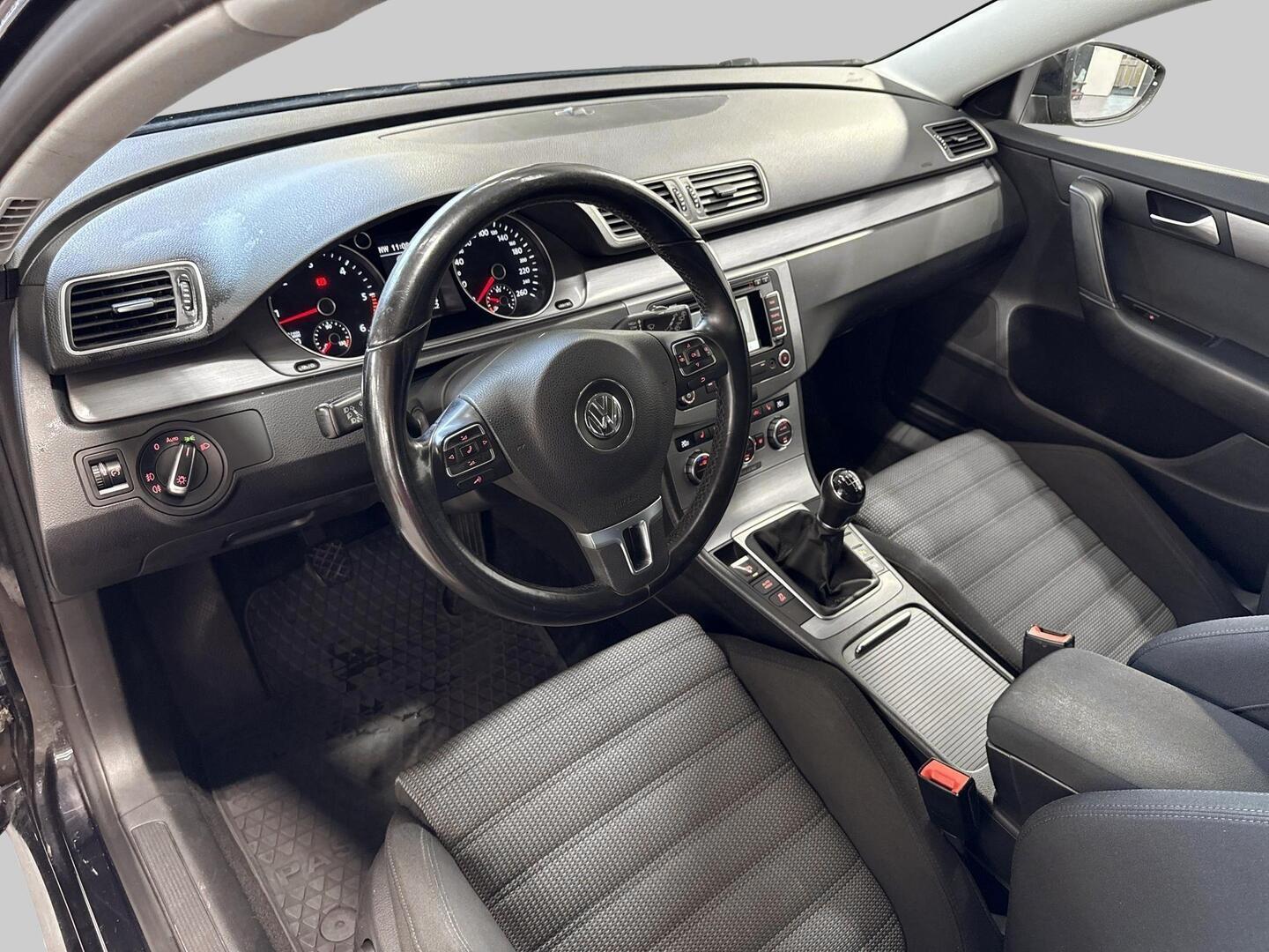 VOLKSWAGEN Passat 2014