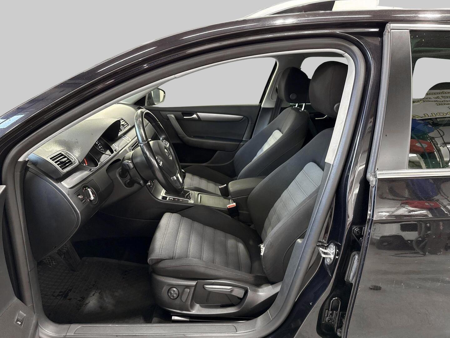 VOLKSWAGEN Passat 2014