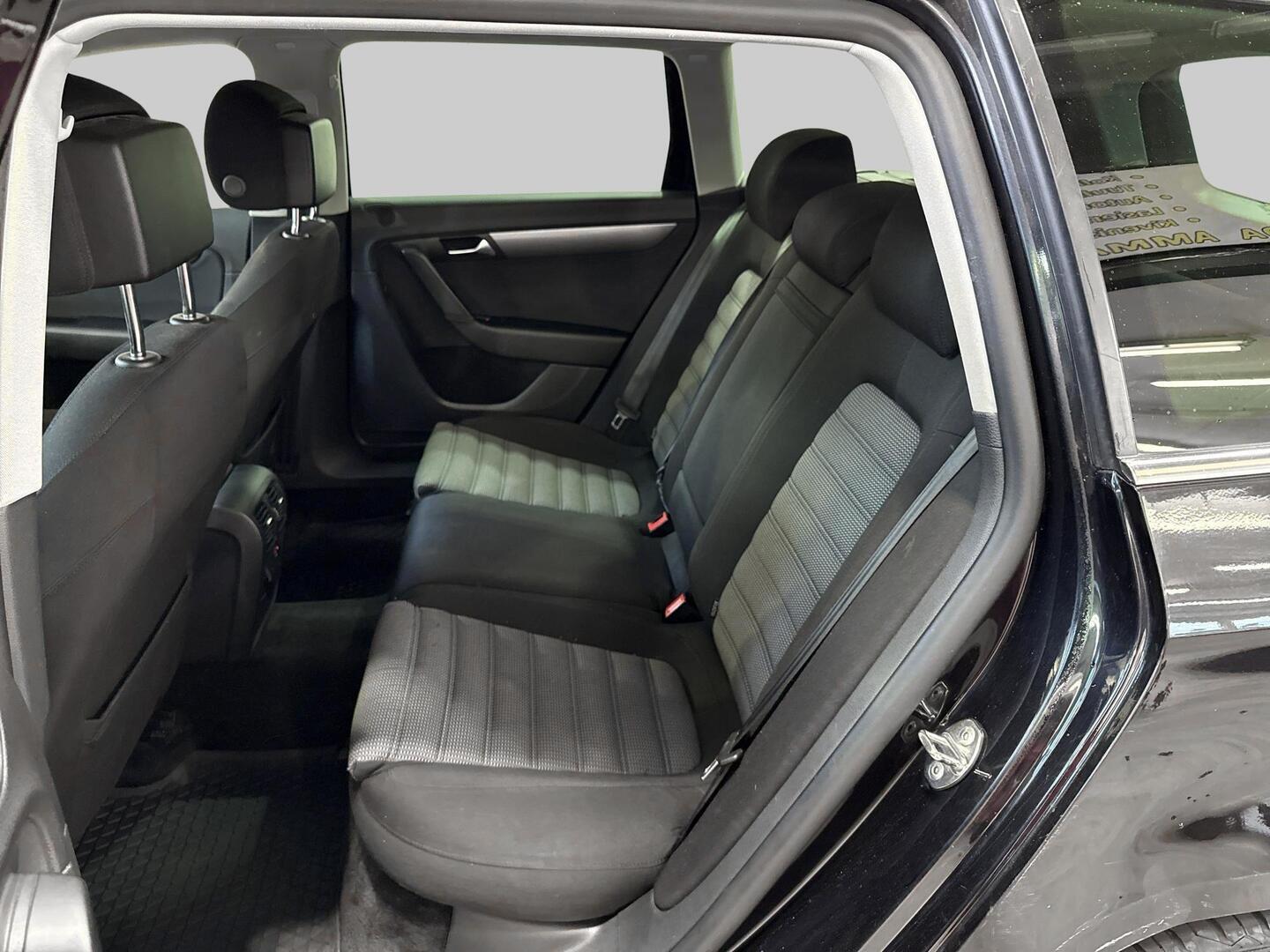 VOLKSWAGEN Passat 2014