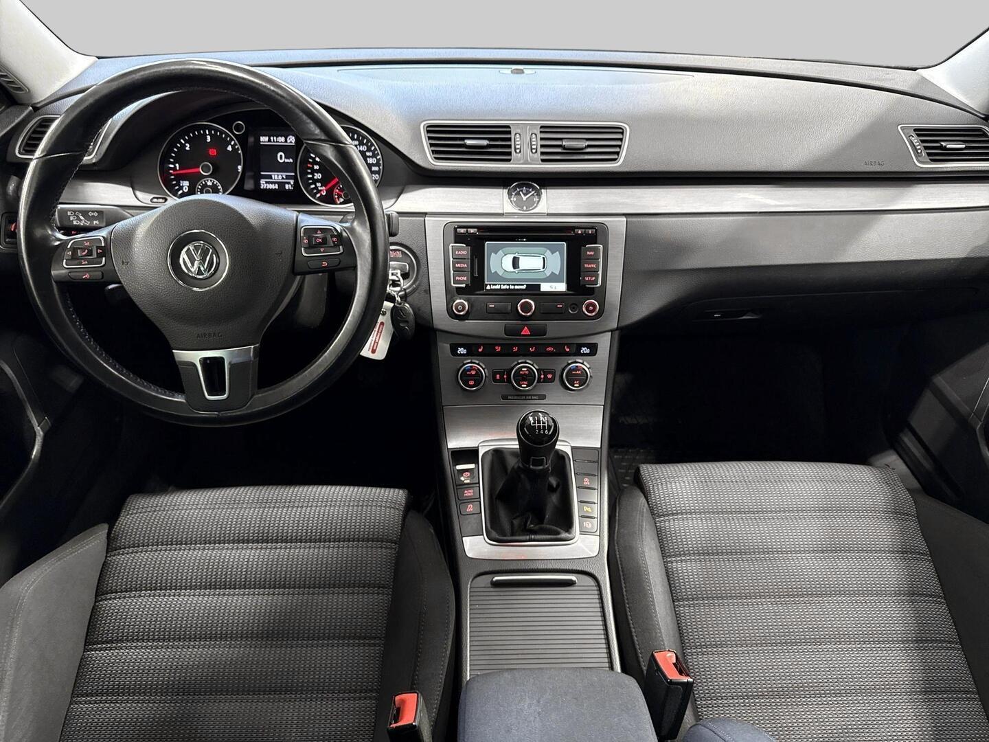 VOLKSWAGEN Passat 2014