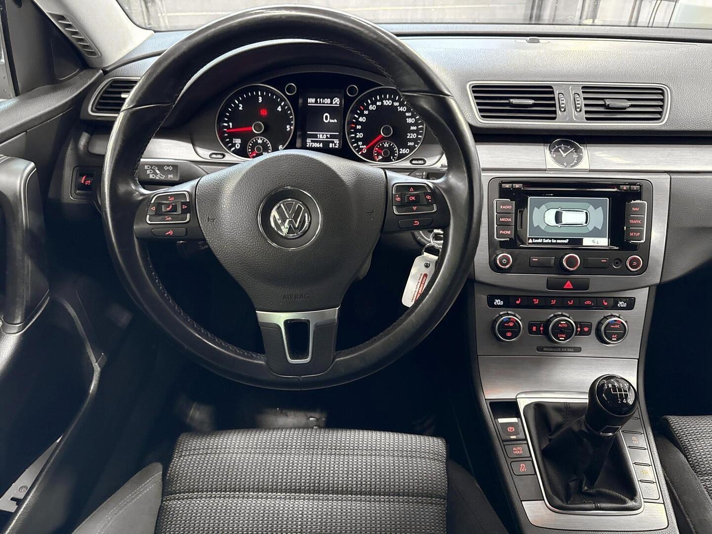 VOLKSWAGEN Passat 2014