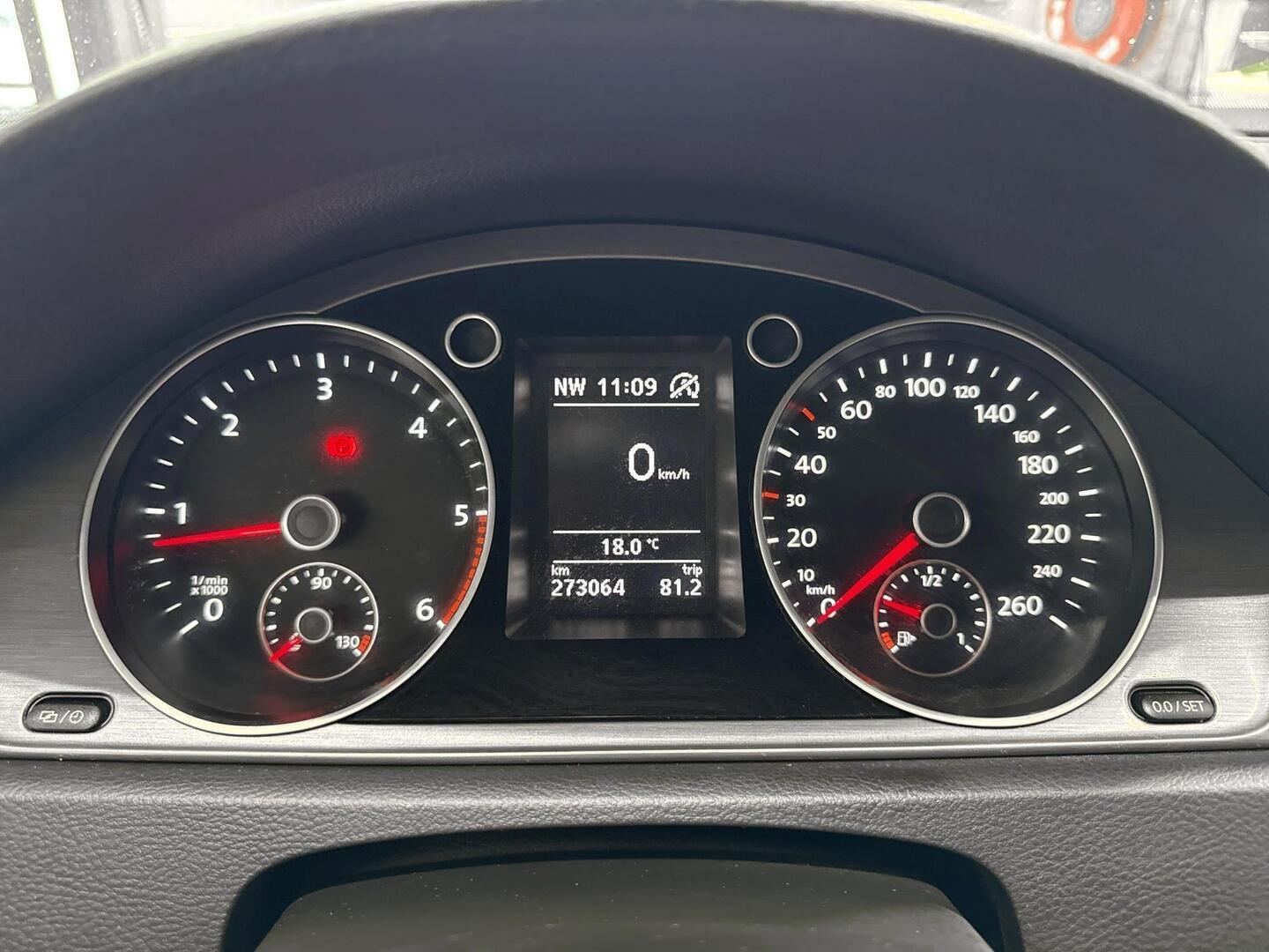 VOLKSWAGEN Passat 2014