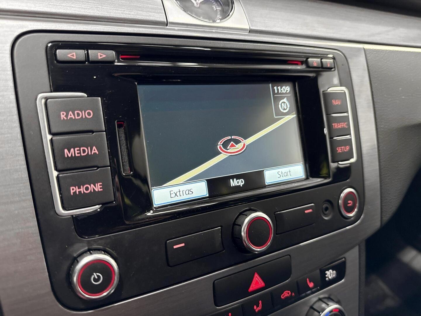 VOLKSWAGEN Passat 2014
