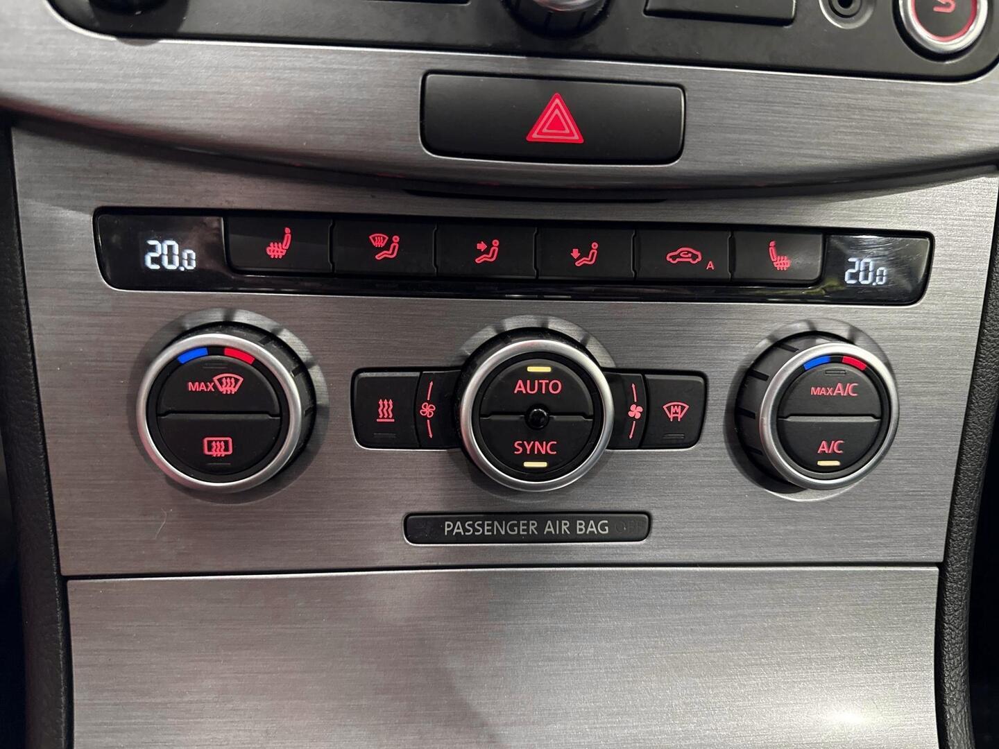 VOLKSWAGEN Passat 2014