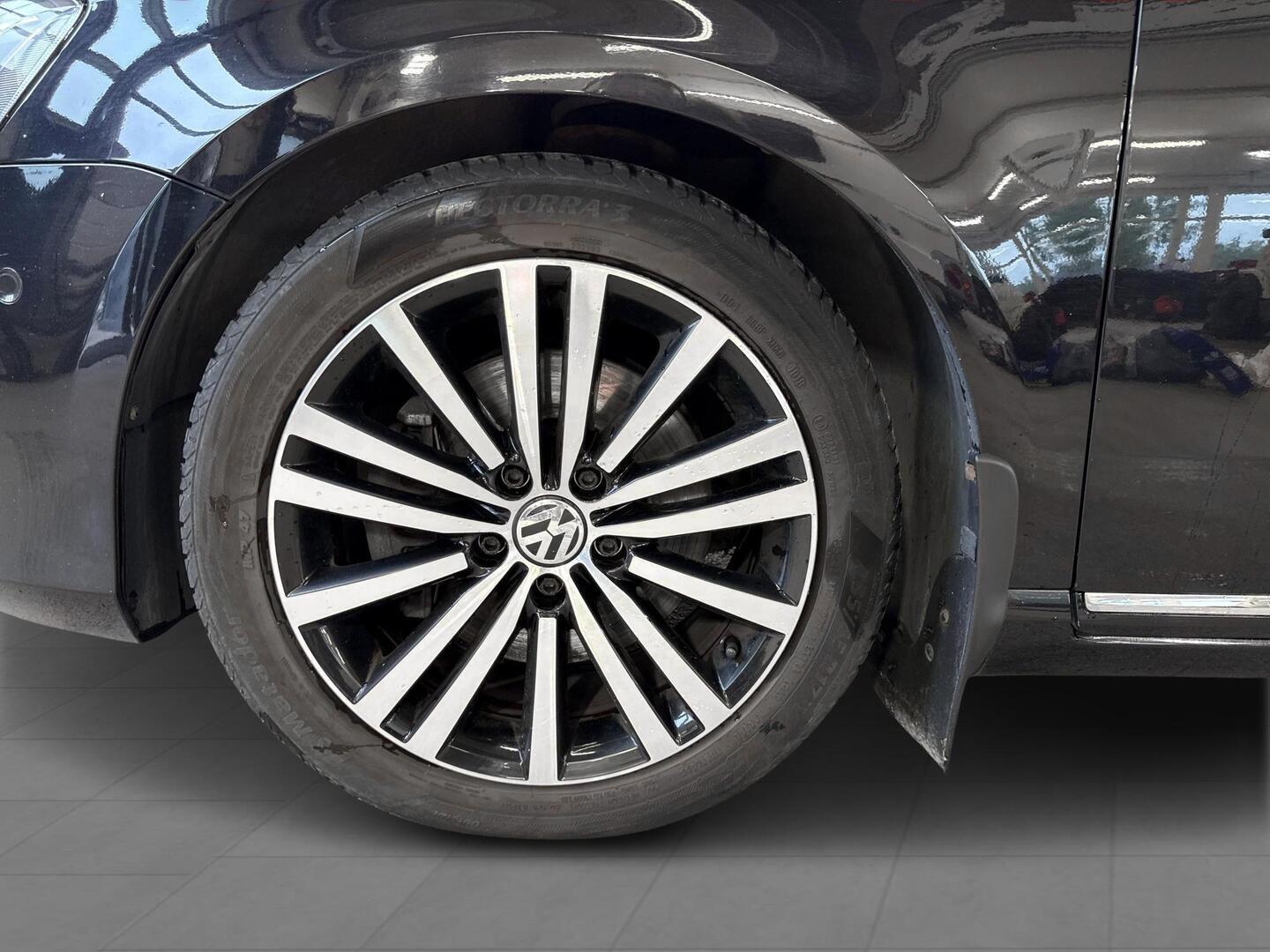 VOLKSWAGEN Passat 2014