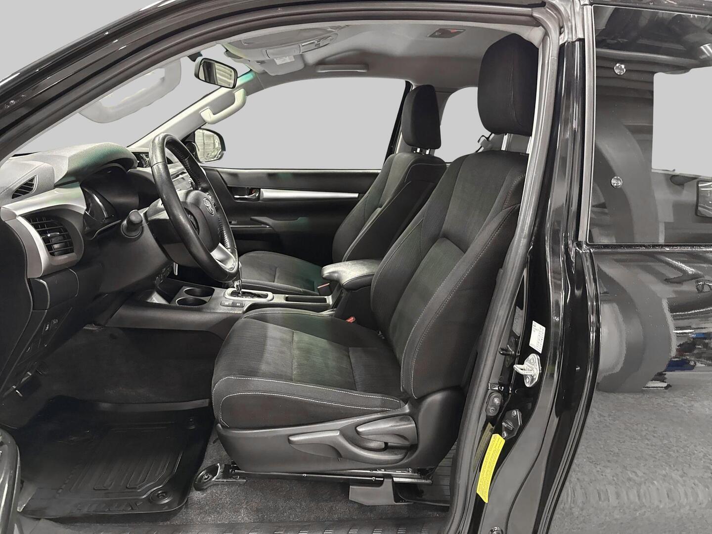 TOYOTA HILUX 2021
