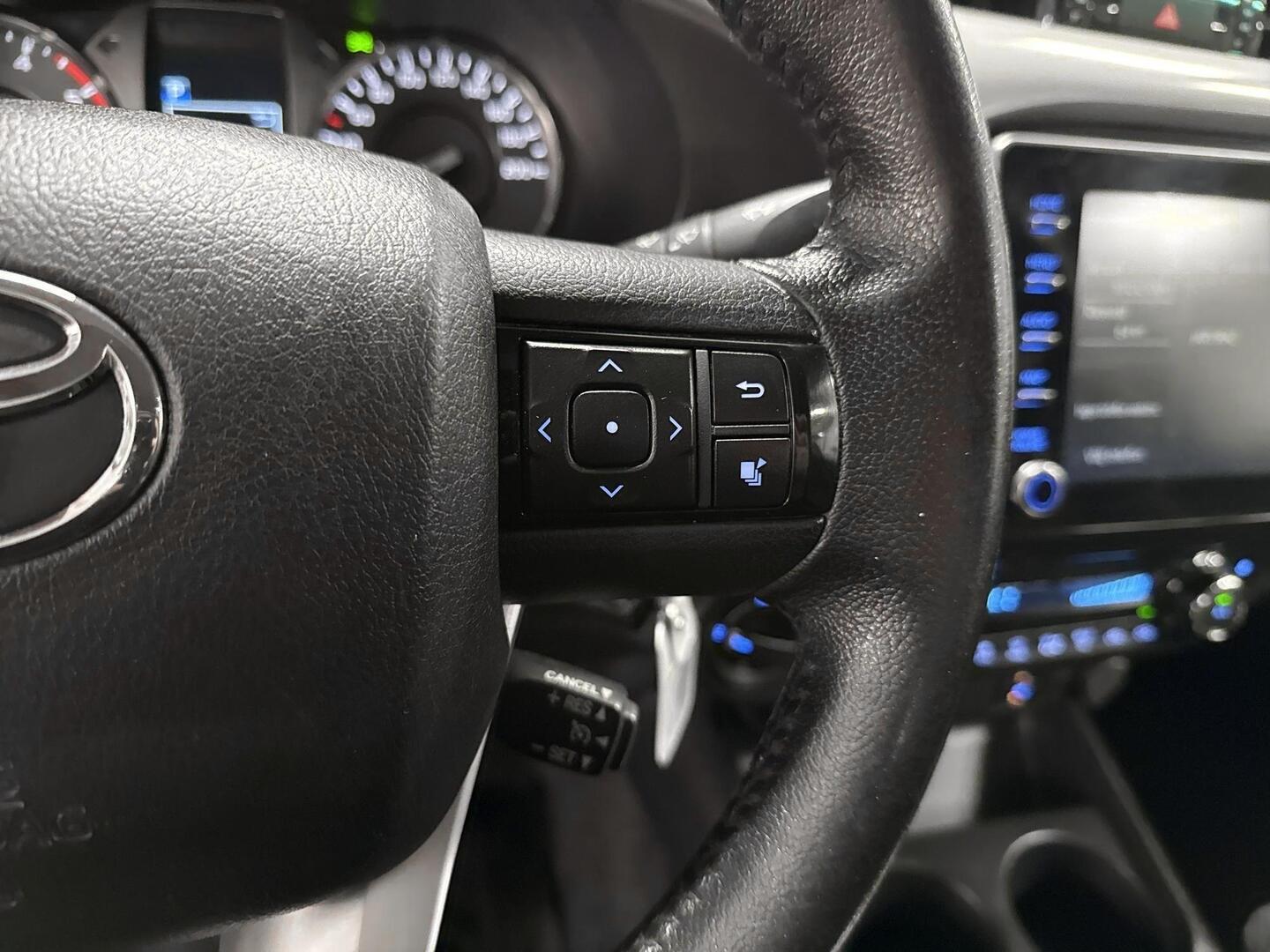 TOYOTA HILUX 2021