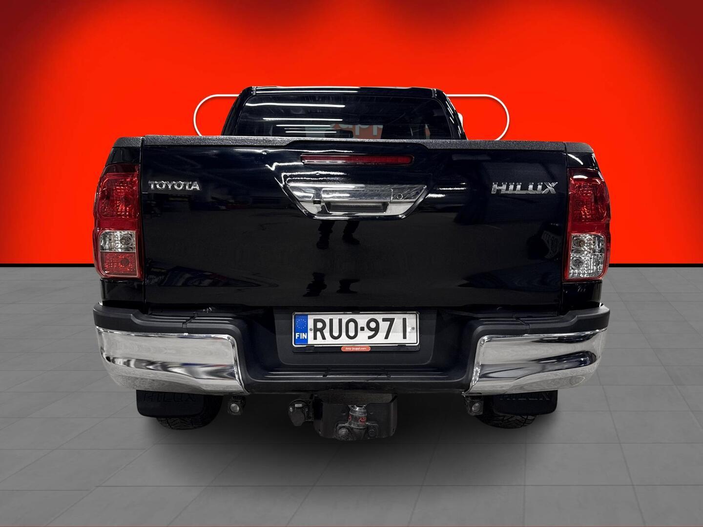 TOYOTA HILUX 2021