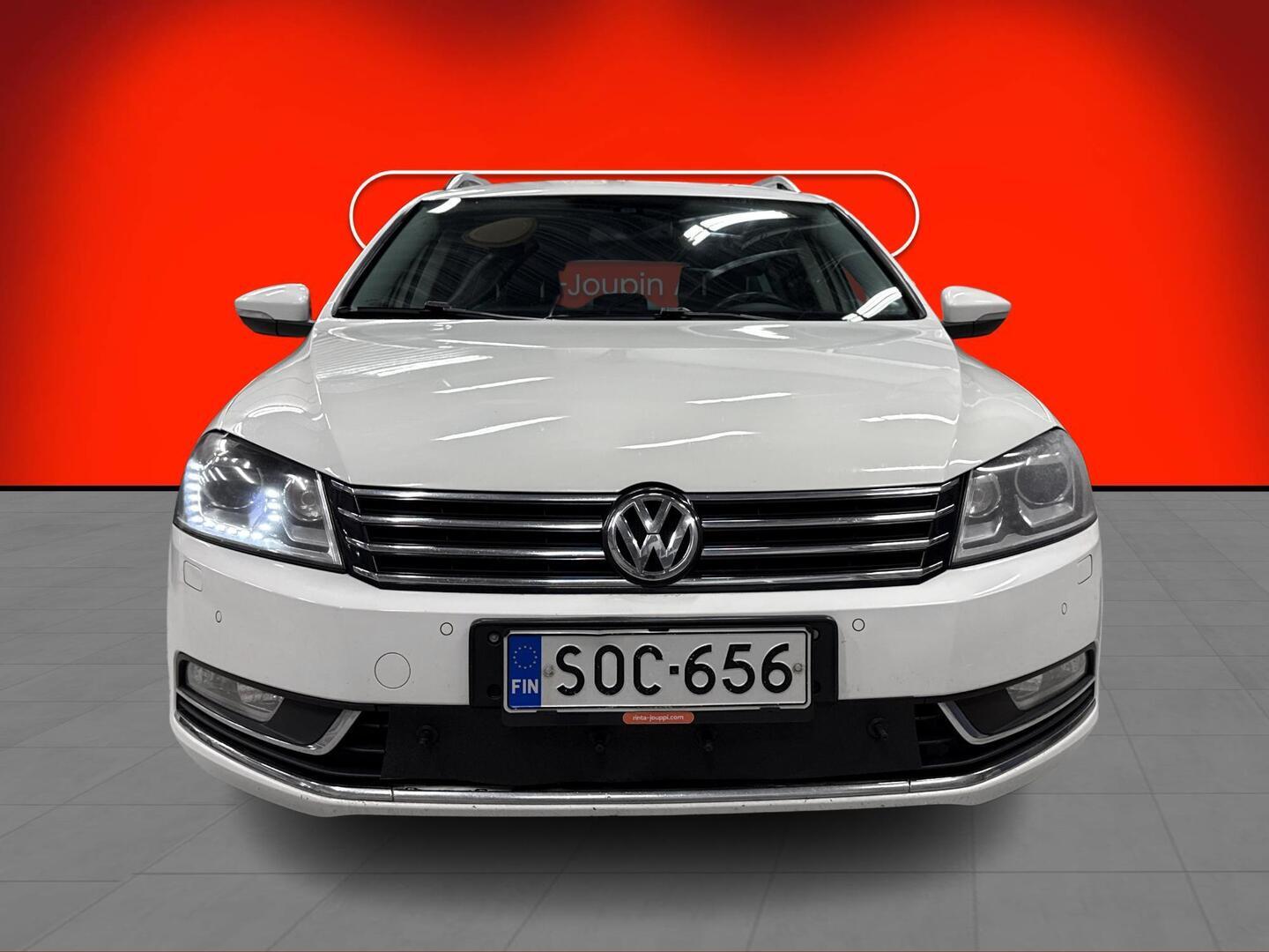 VOLKSWAGEN Passat 2012