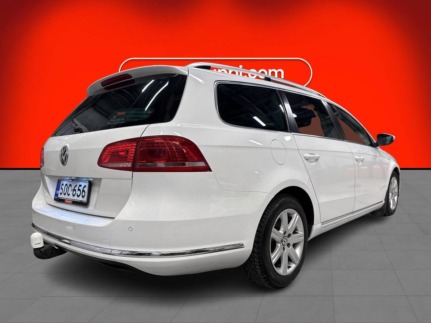 VOLKSWAGEN Passat 2012