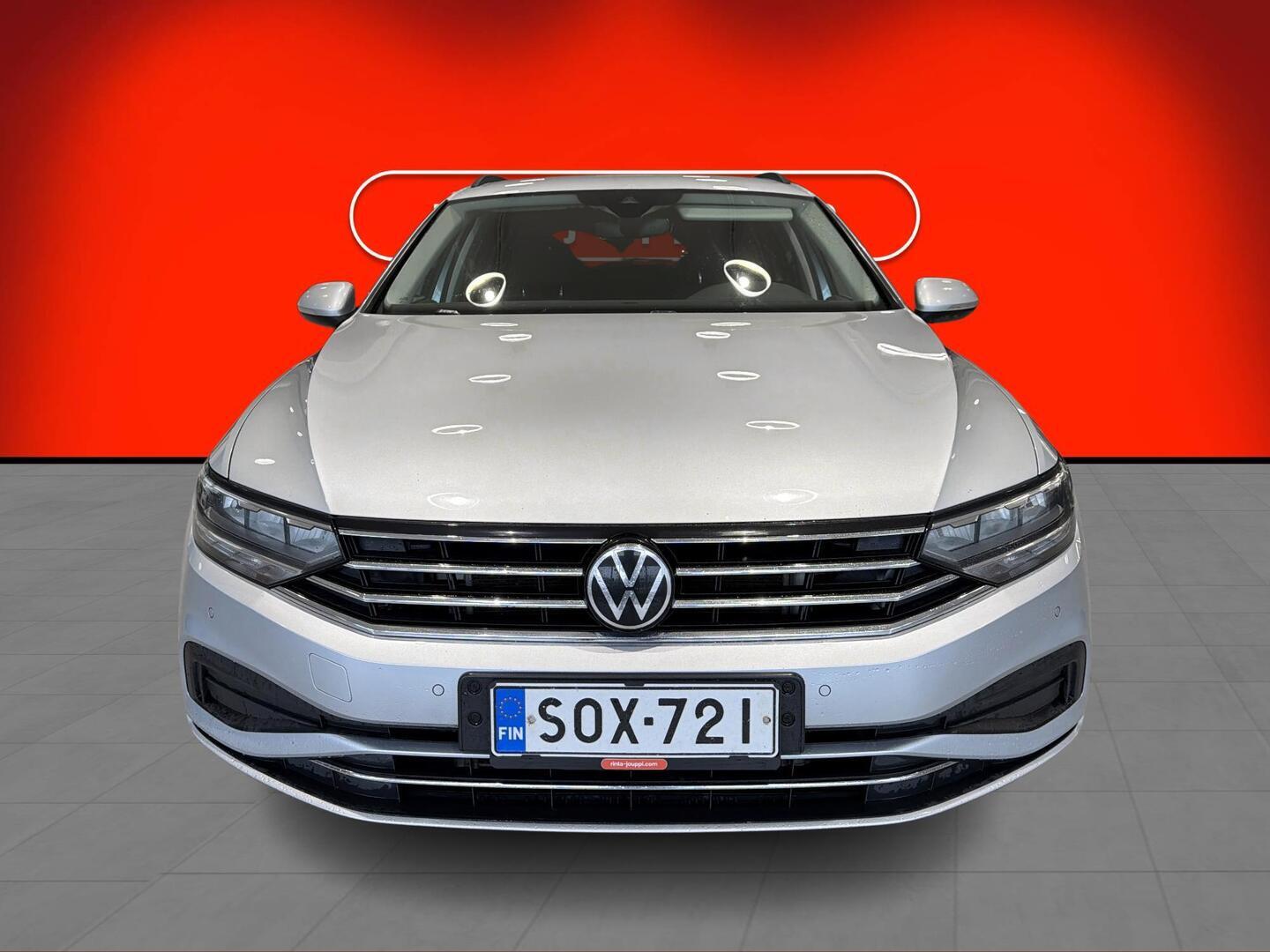 VOLKSWAGEN Passat 2022