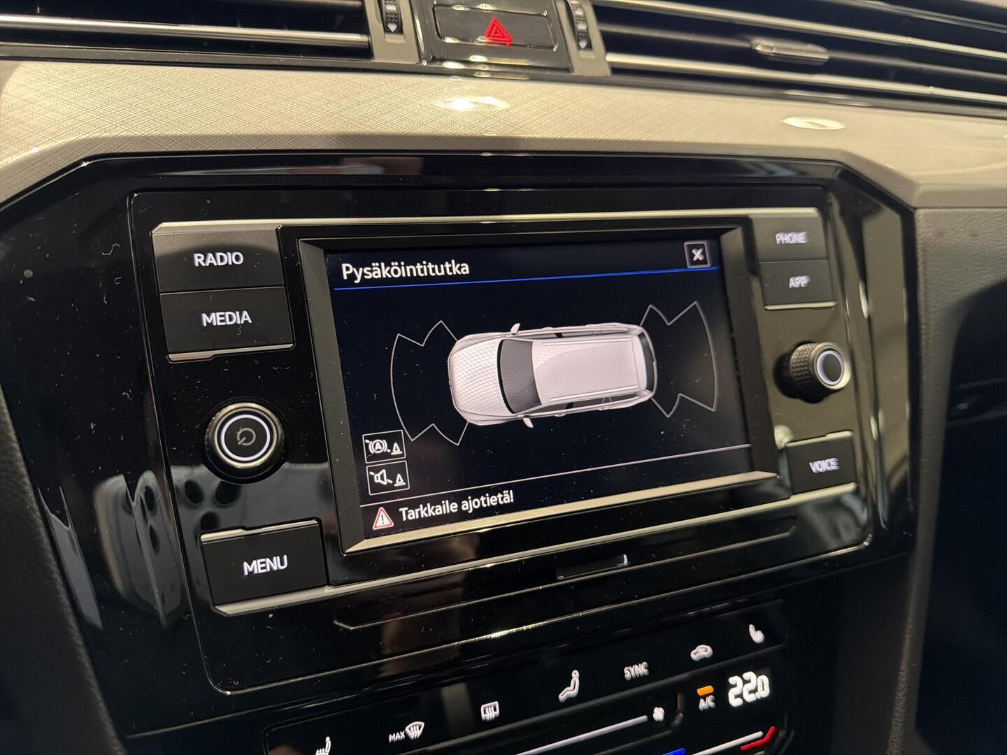 VOLKSWAGEN Passat 2022