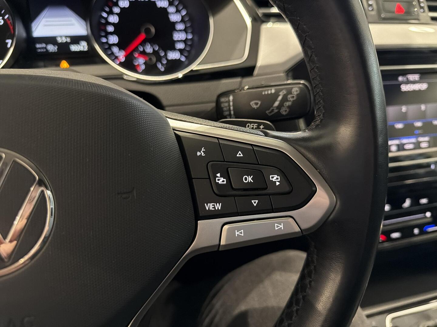 VOLKSWAGEN Passat 2022