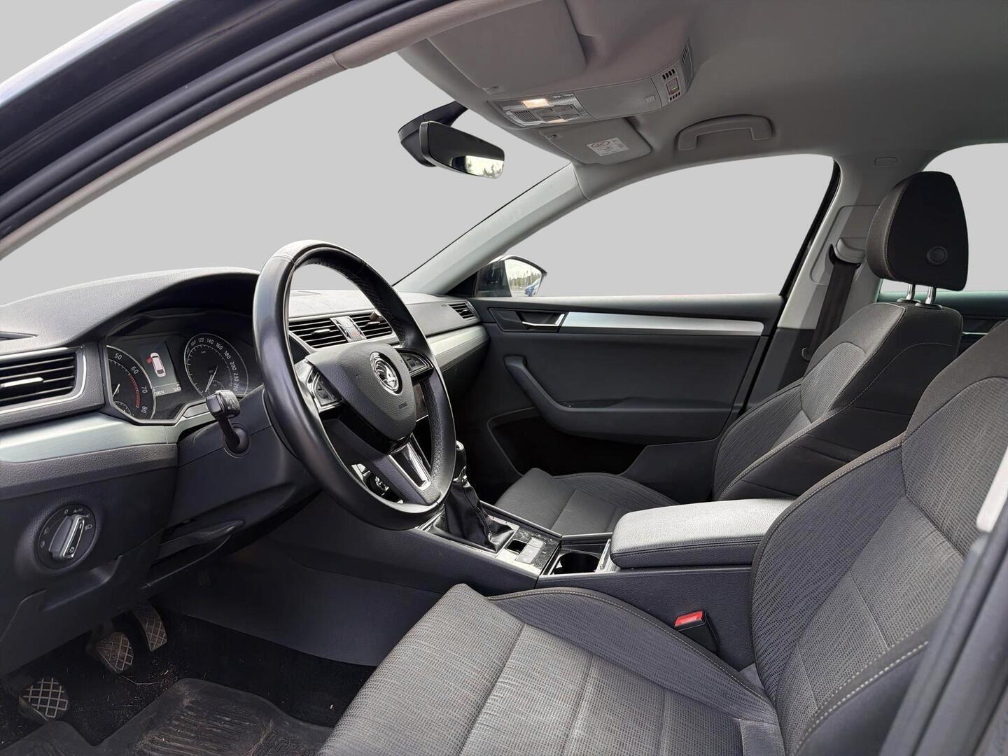 SKODA Superb 2019