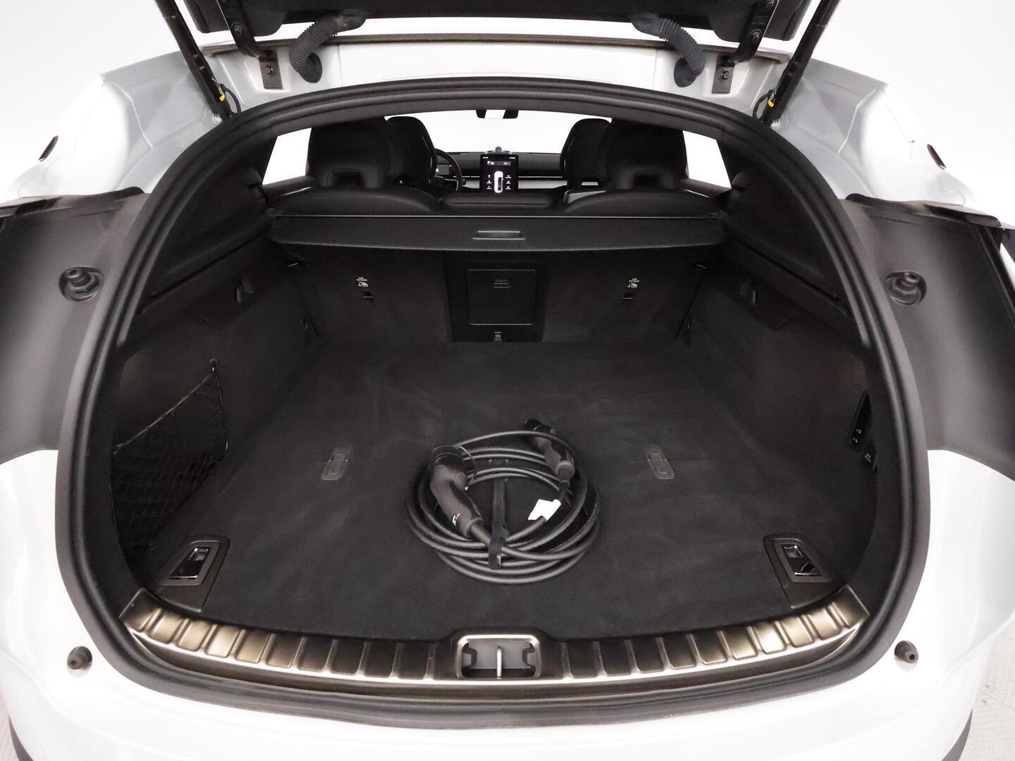 POLESTAR 3 2025