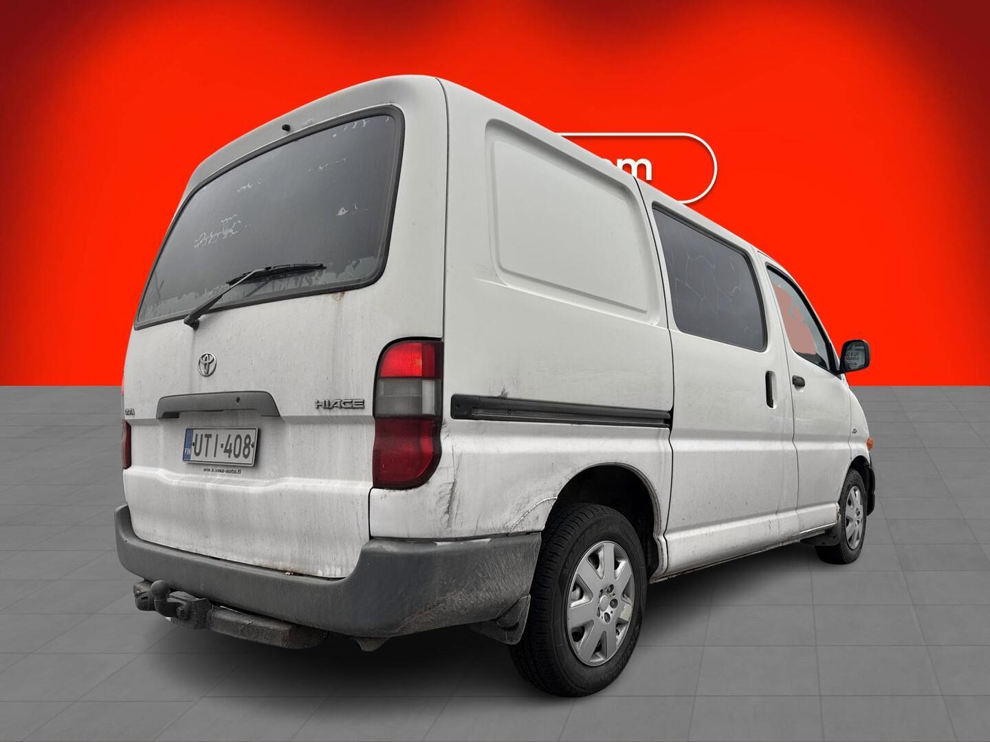 TOYOTA Hiace 2004