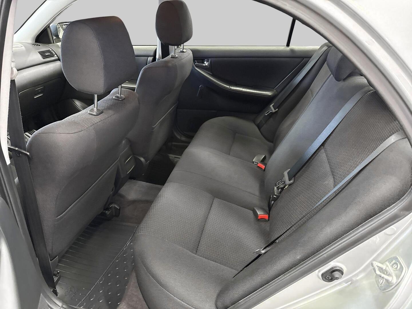 TOYOTA Corolla 2005