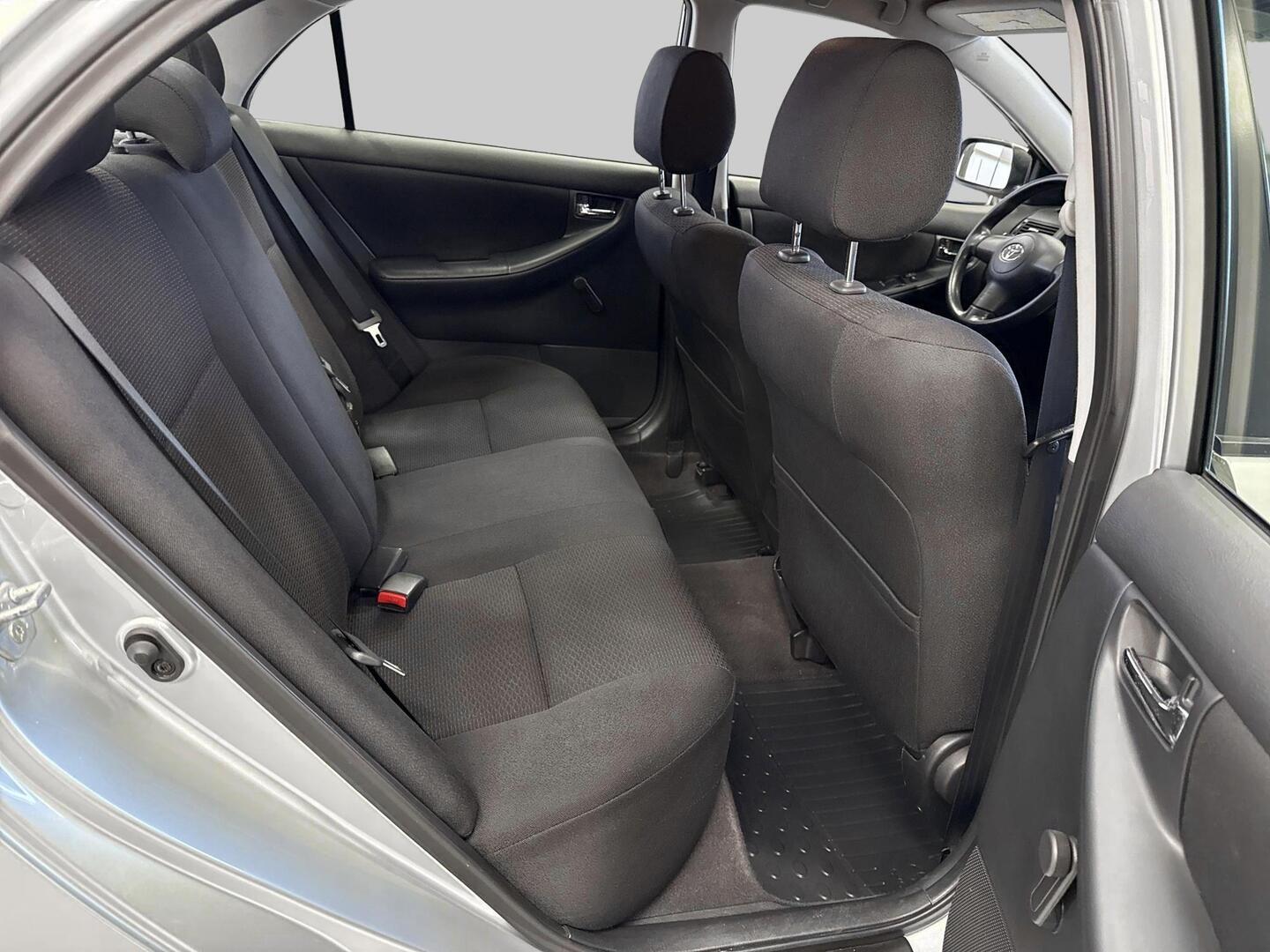 TOYOTA Corolla 2005
