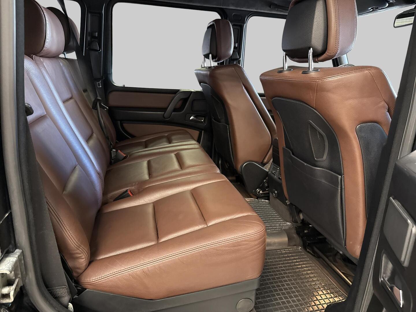 MERCEDES-BENZ G 2011