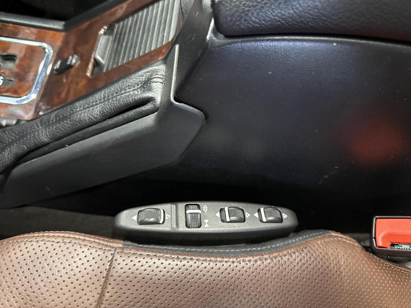 MERCEDES-BENZ G 2011