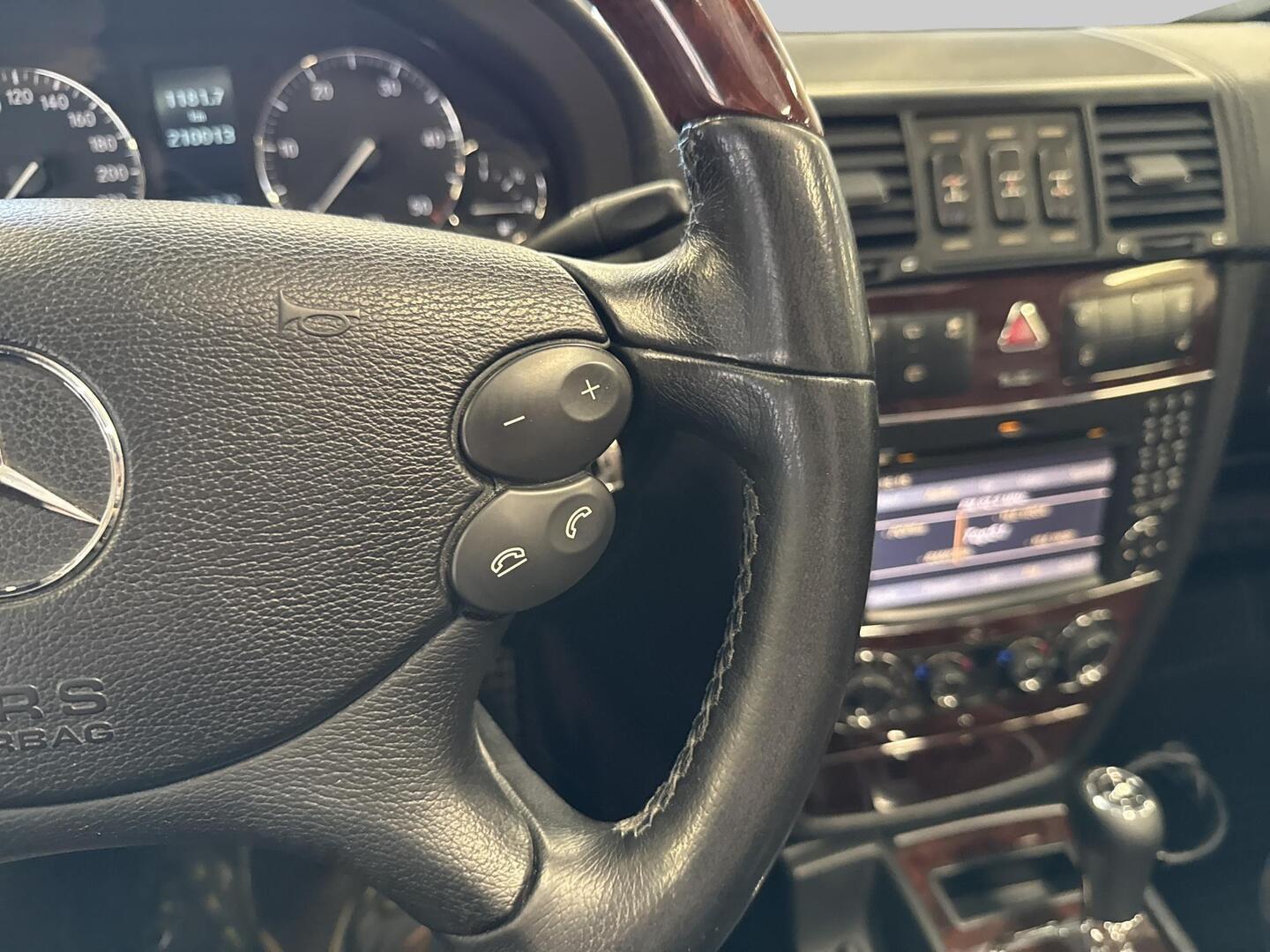 MERCEDES-BENZ G 2011