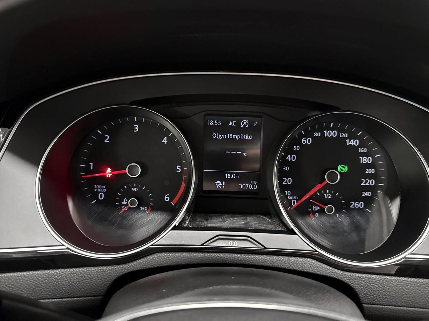 VOLKSWAGEN Passat 2017