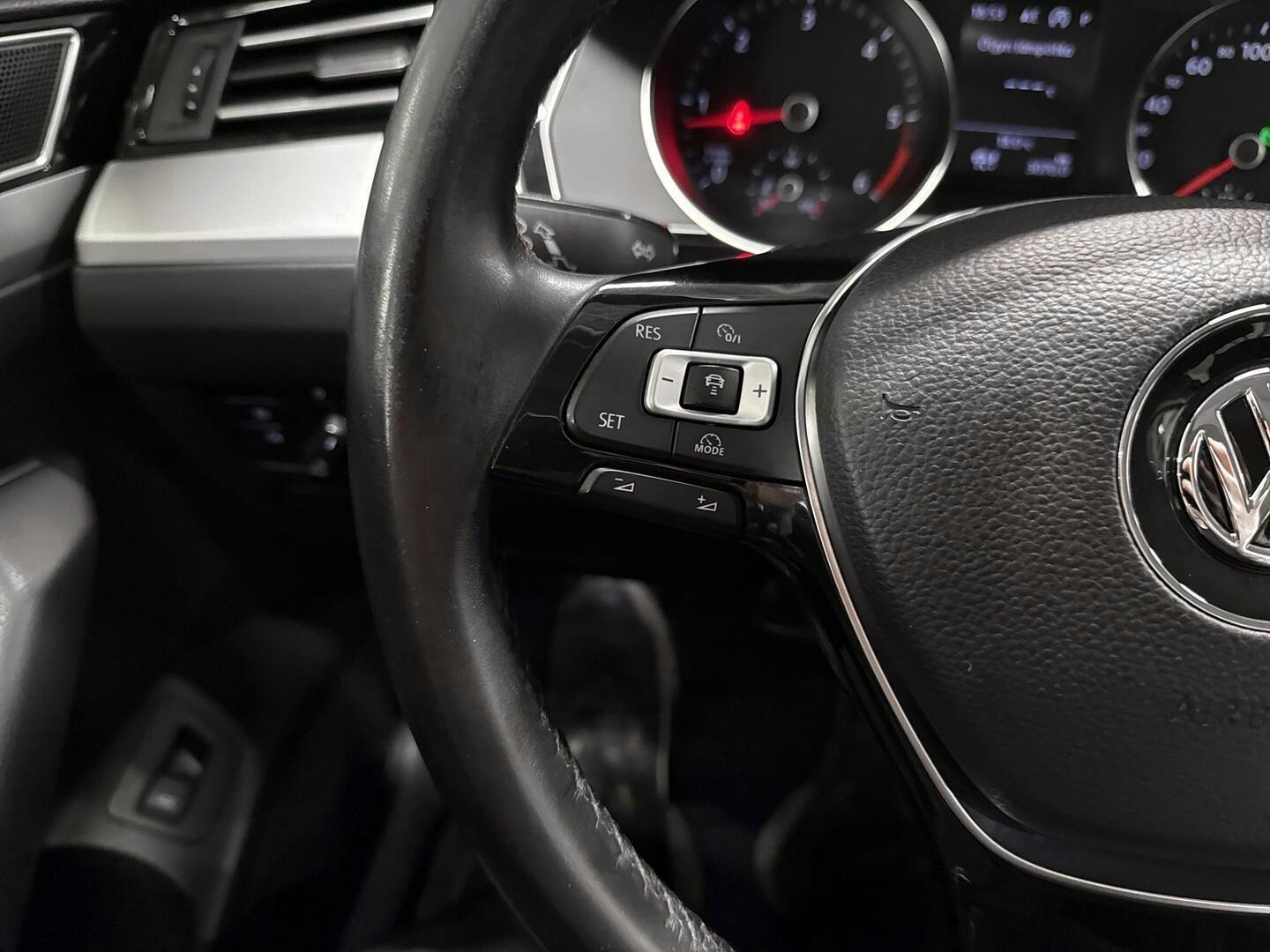 VOLKSWAGEN Passat 2017