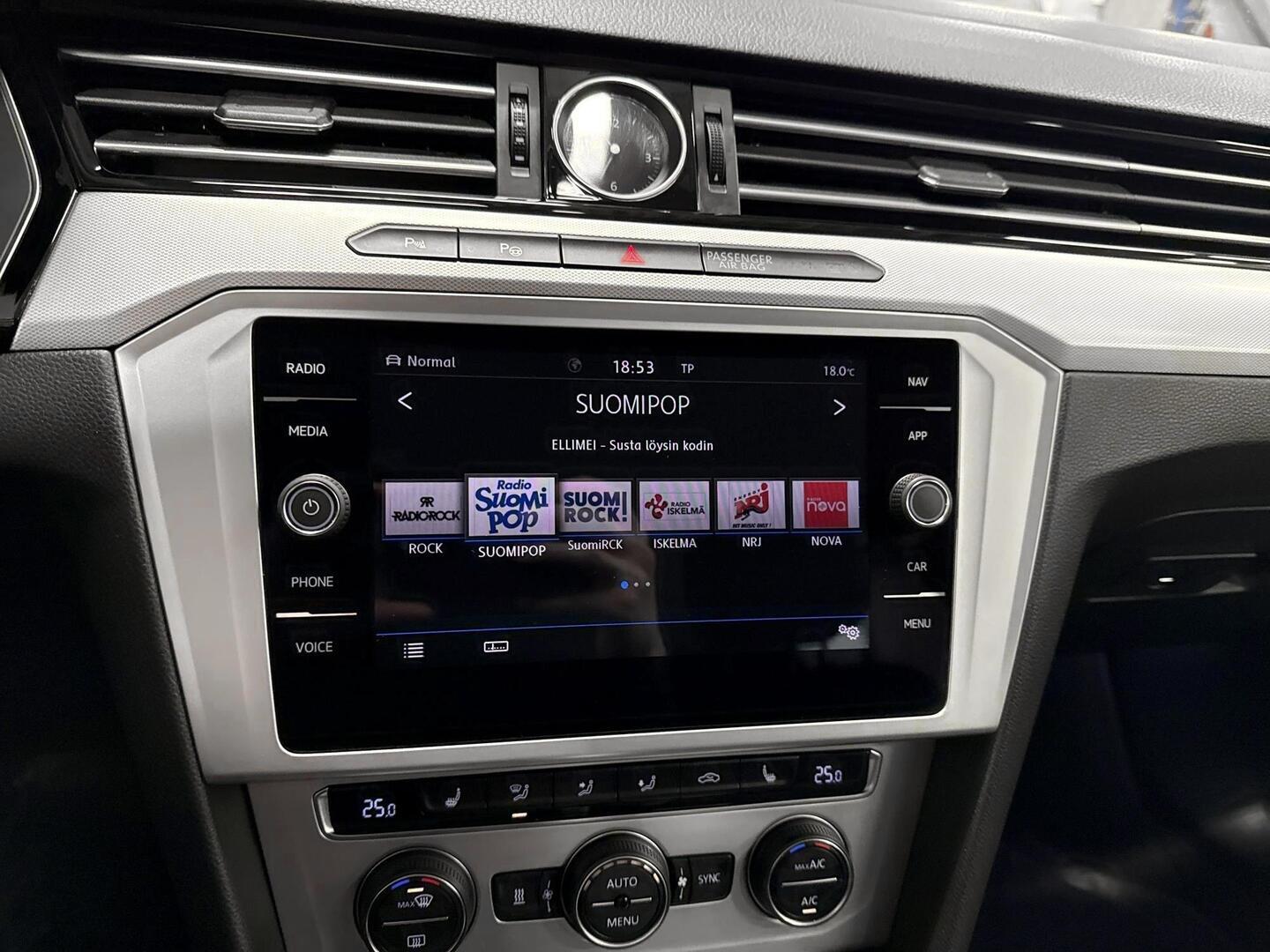 VOLKSWAGEN Passat 2017