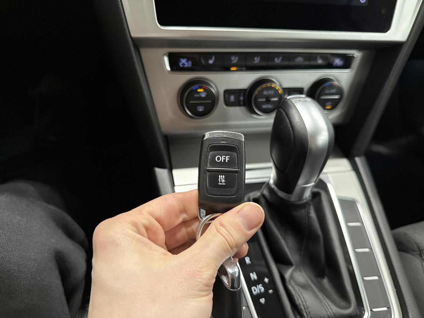 VOLKSWAGEN Passat 2017