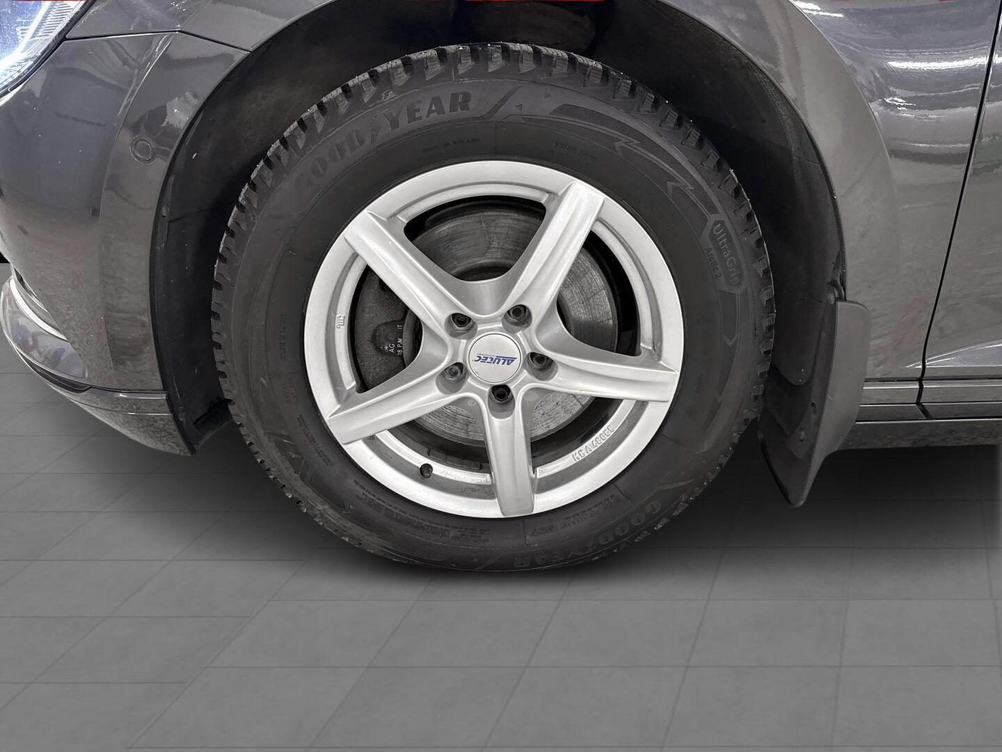 VOLKSWAGEN Passat 2017