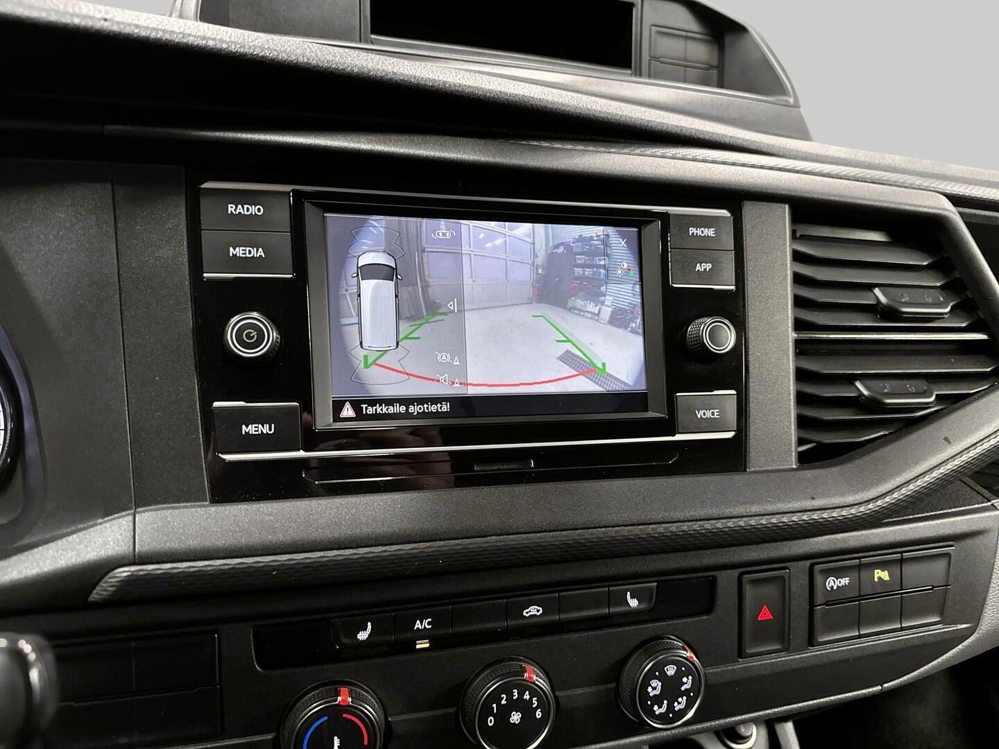 VOLKSWAGEN TRANSPORTER 2022