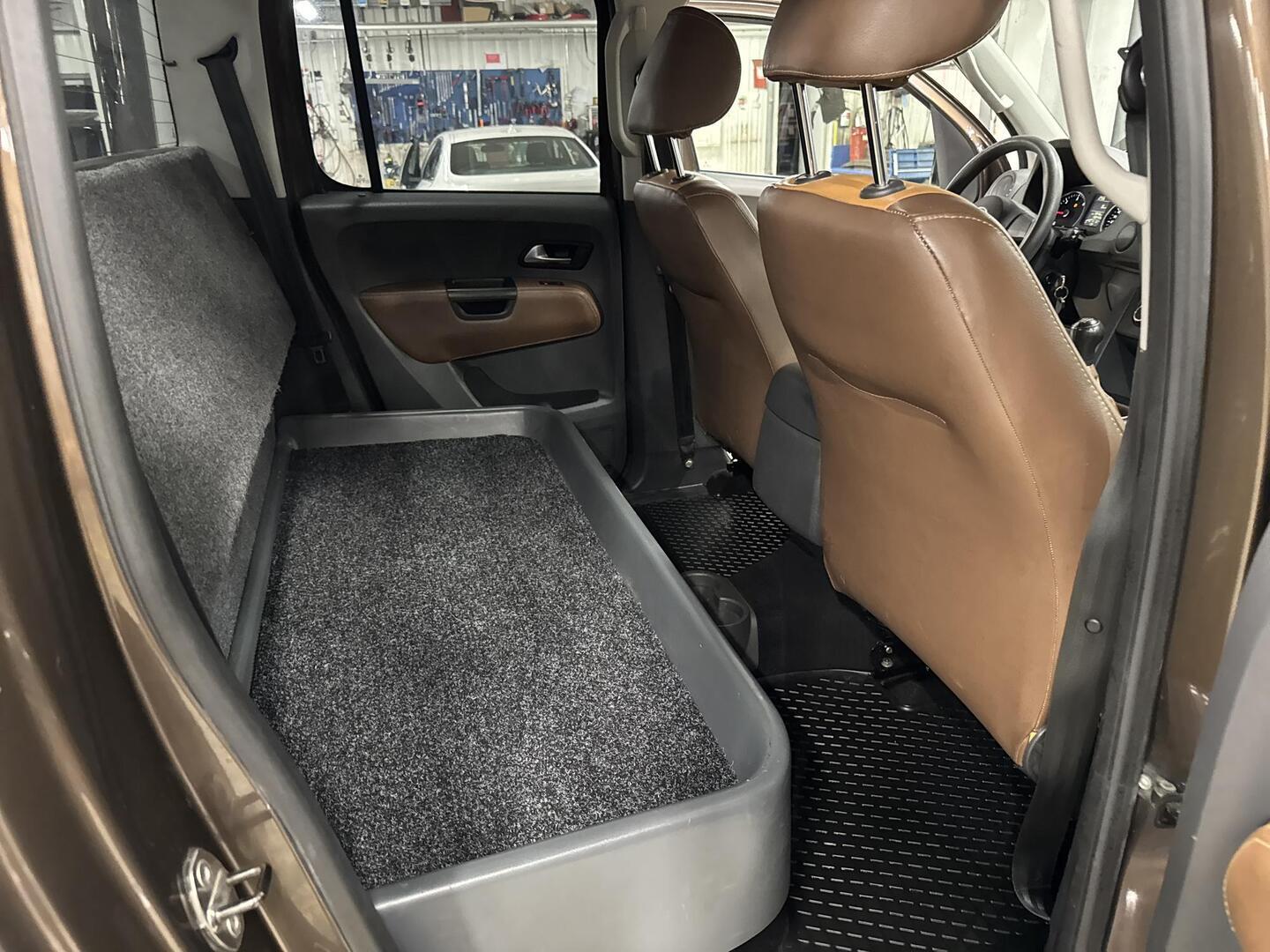 VOLKSWAGEN Amarok 2011