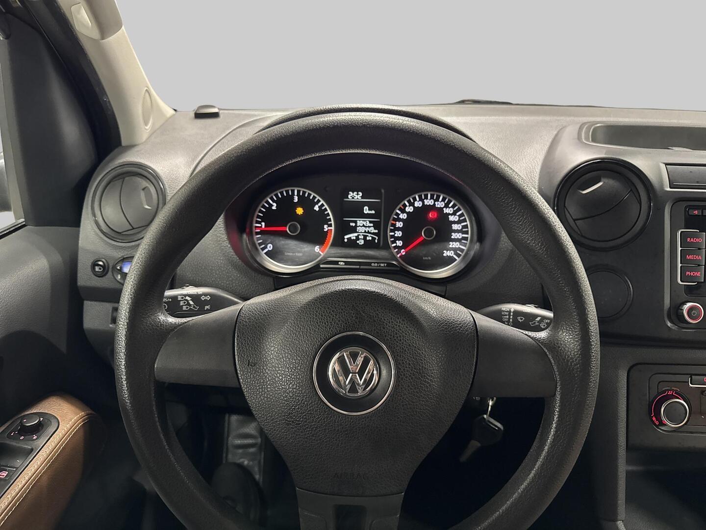 VOLKSWAGEN Amarok 2011