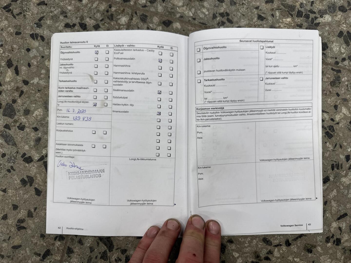 VOLKSWAGEN Amarok 2011