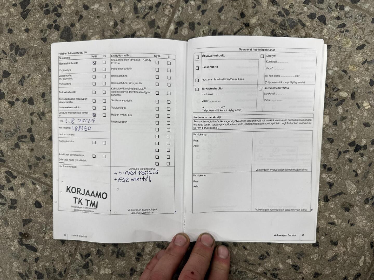 VOLKSWAGEN Amarok 2011