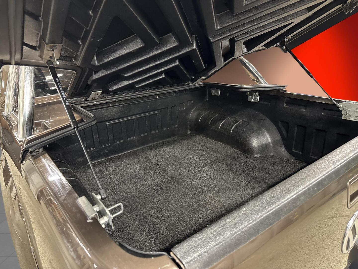 VOLKSWAGEN Amarok 2011