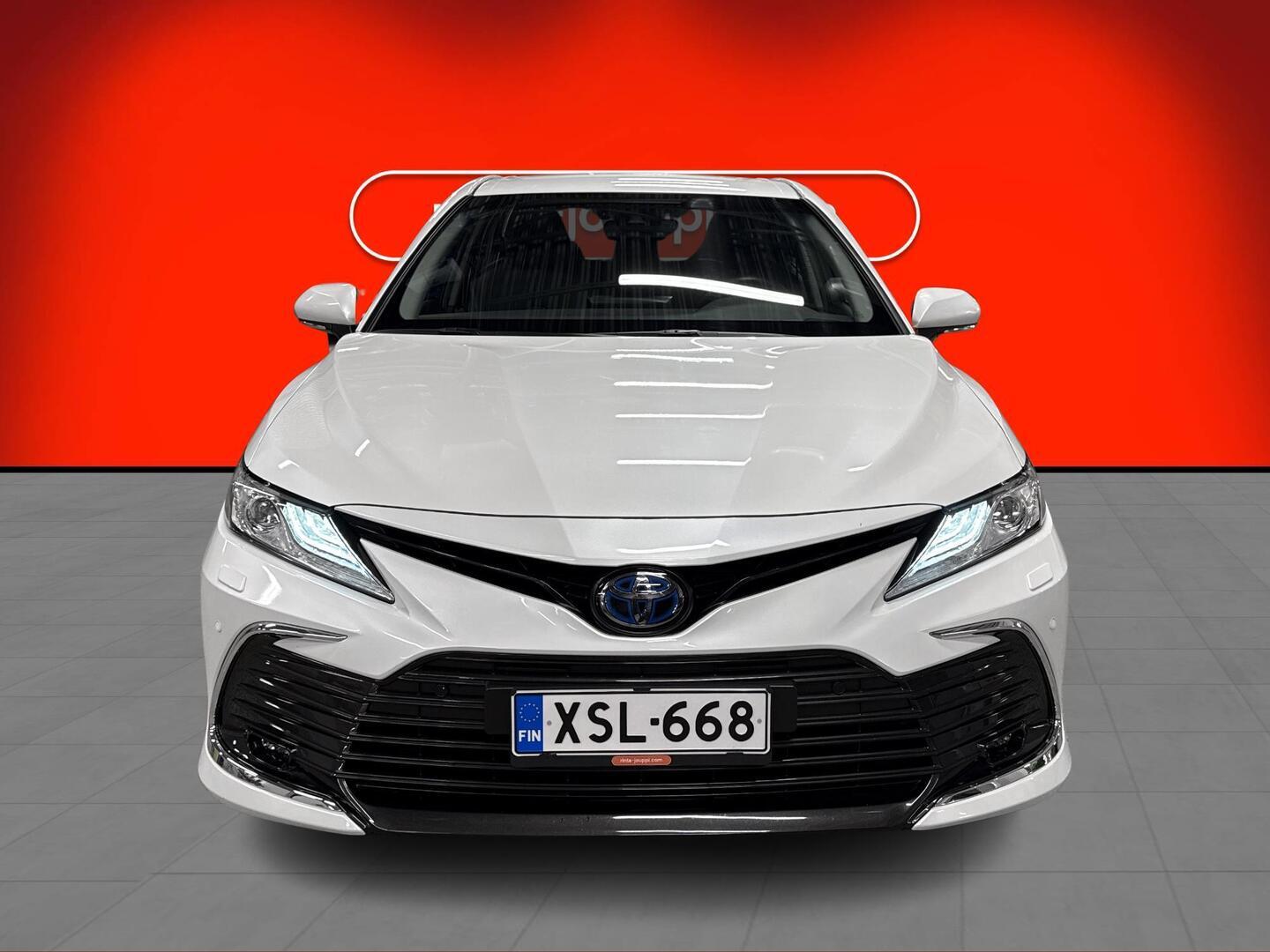 TOYOTA CAMRY 2024
