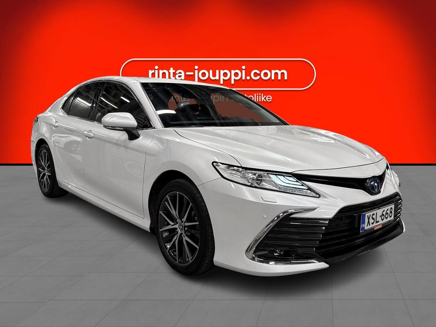 TOYOTA CAMRY 2024