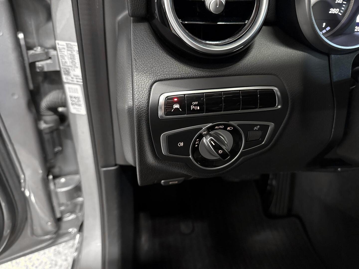 MERCEDES-BENZ C 2015