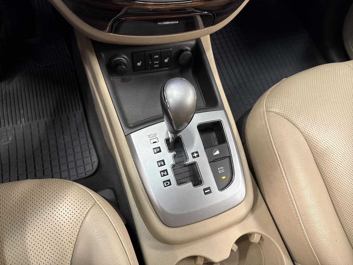 HYUNDAI Santa Fe 2012