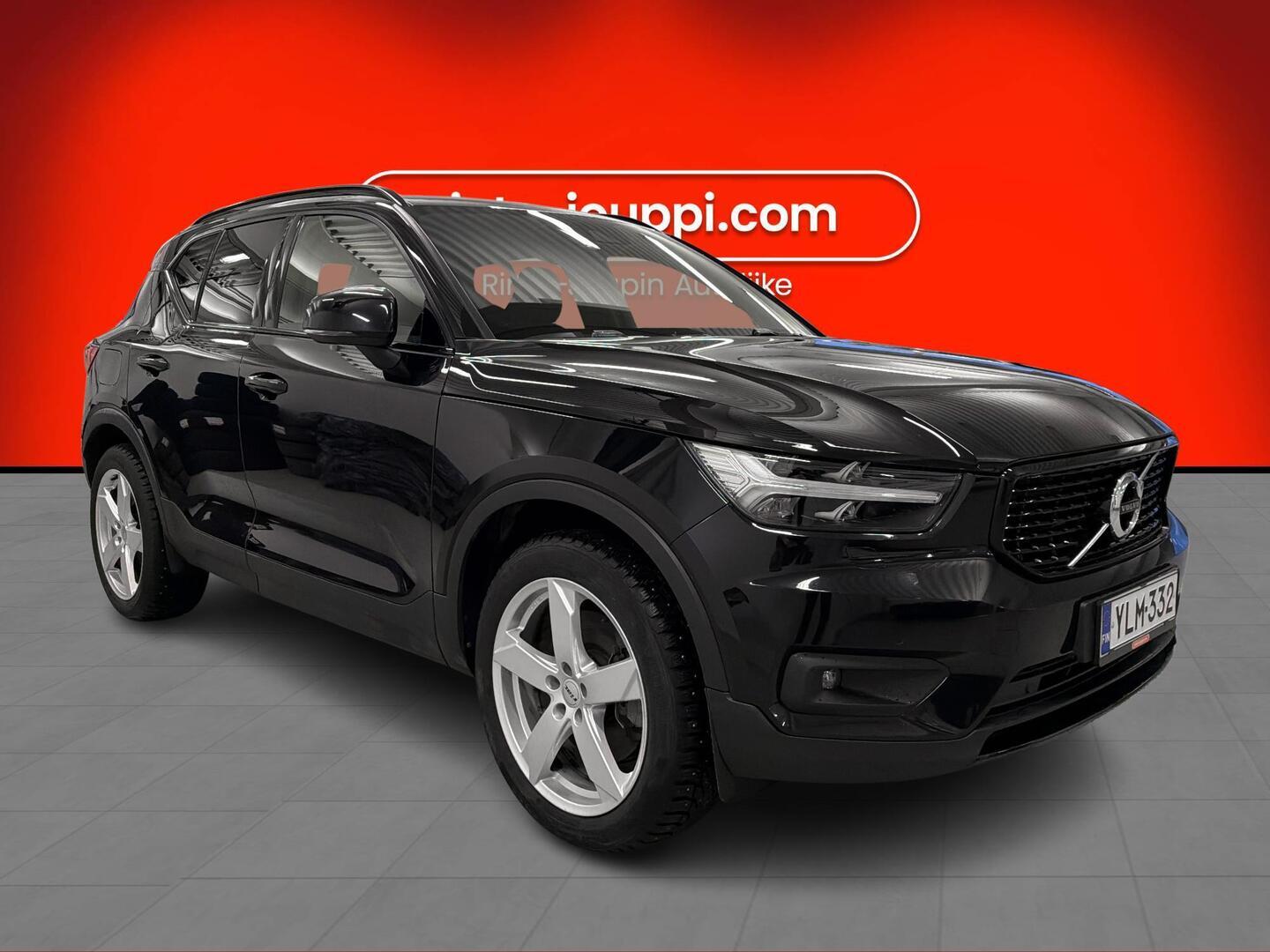VOLVO XC40 2022