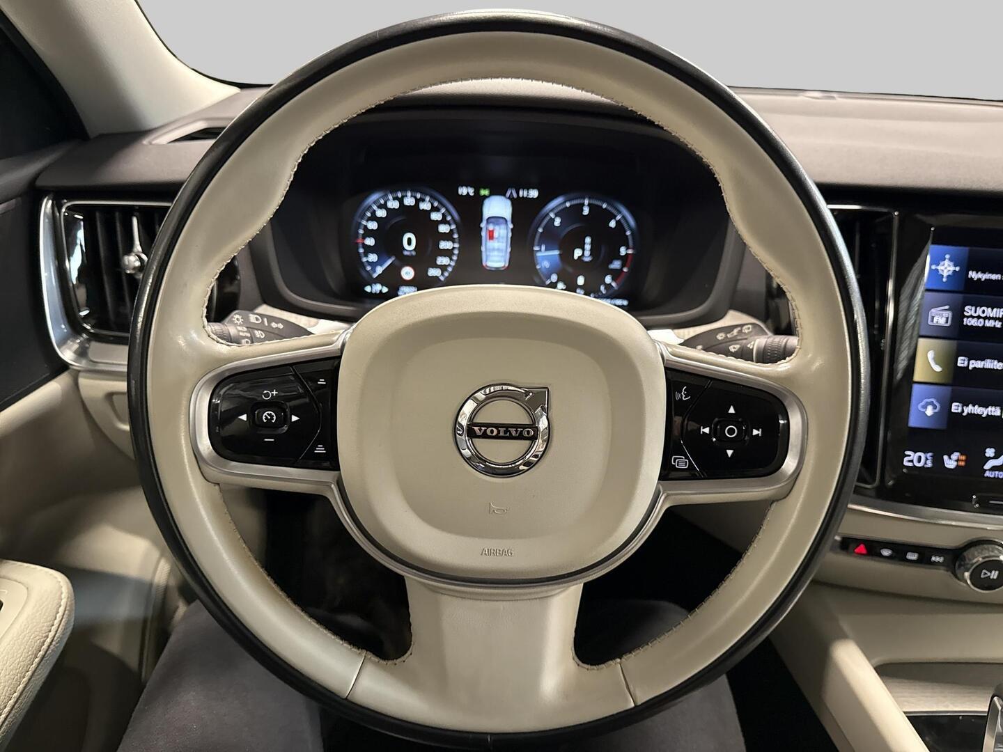 VOLVO V60 Cross Country 2022